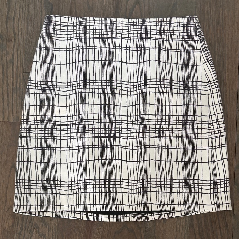 LOFT Black and White Pencil Skirt, Size 2